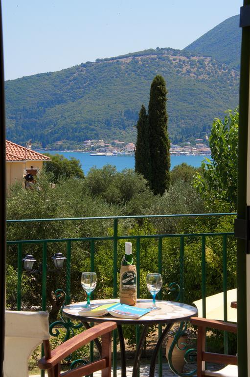 Iliachtides Villas Karavomylos Zimmer foto