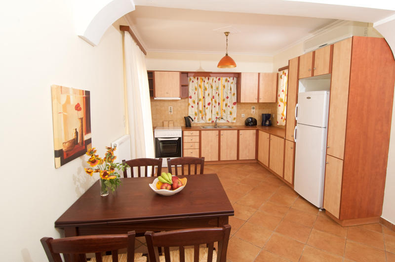 Iliachtides Villas Karavomylos Zimmer foto
